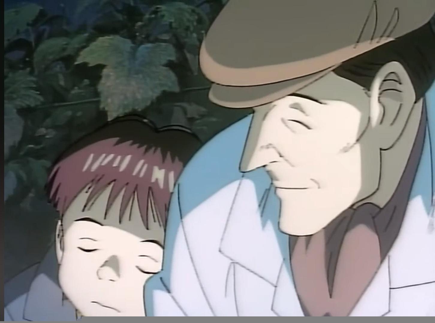 Un niño dormido apoyado en el hombro de un hombre más mayor en ropa de trabajo y boina